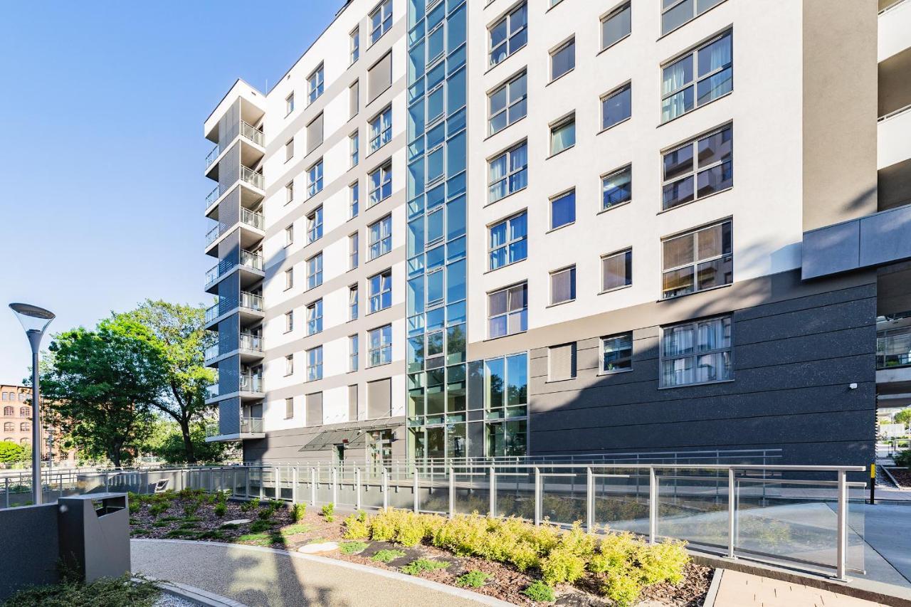 Odra View Apartments III วรอตซวาฟ ภายนอก รูปภาพ