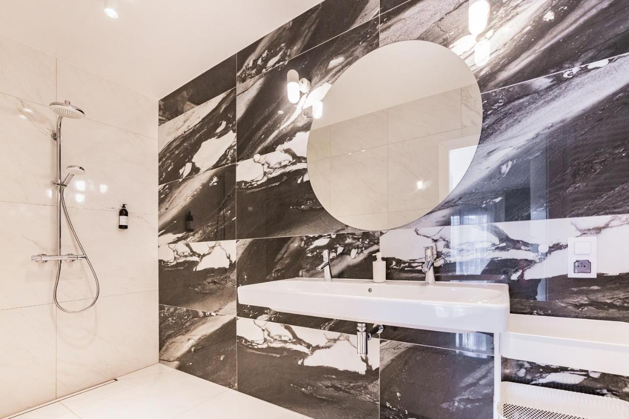 Odra View Apartments III วรอตซวาฟ ภายนอก รูปภาพ